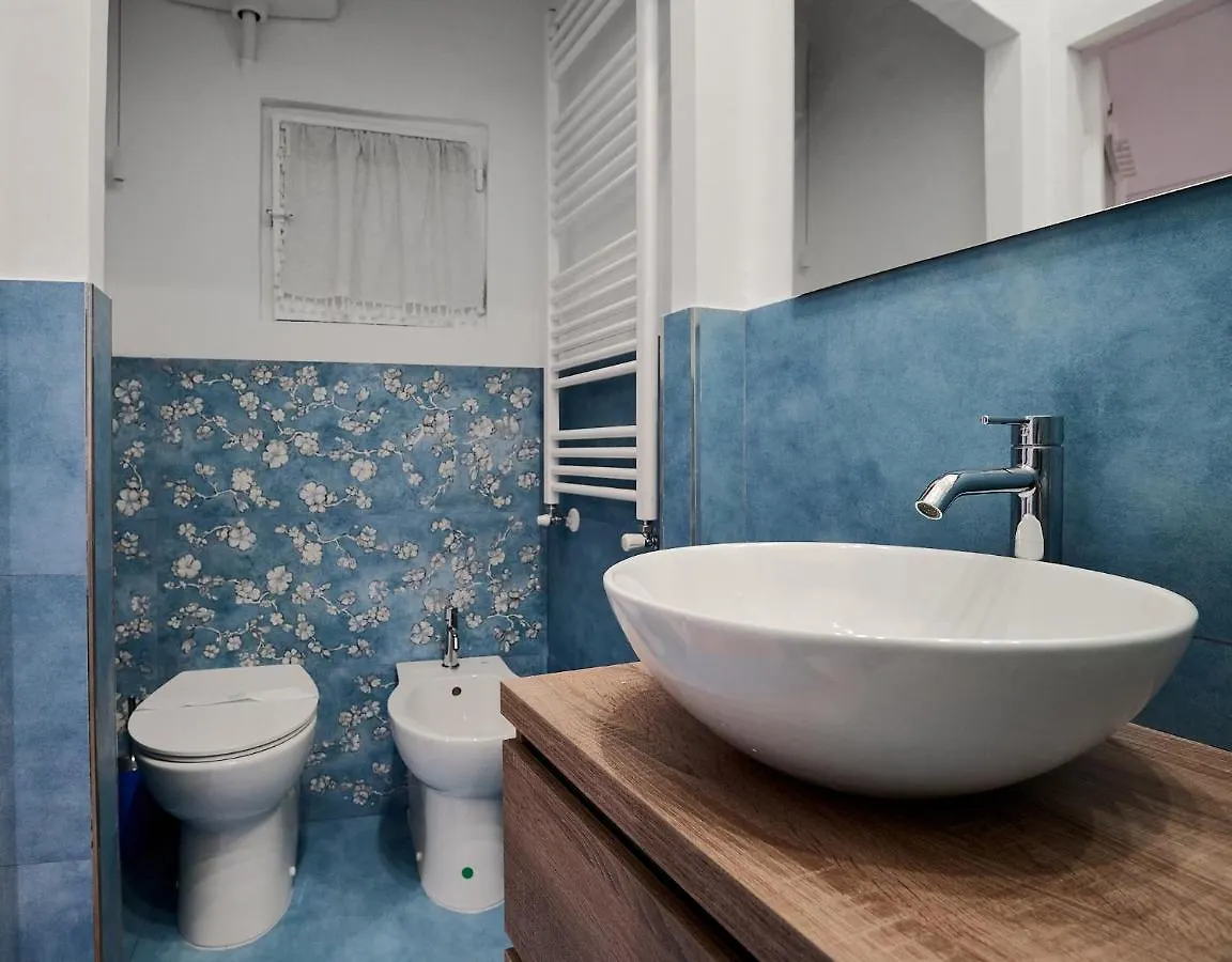 Xenia Apartments - Central Studio Apartment In Navigli Area Milano
