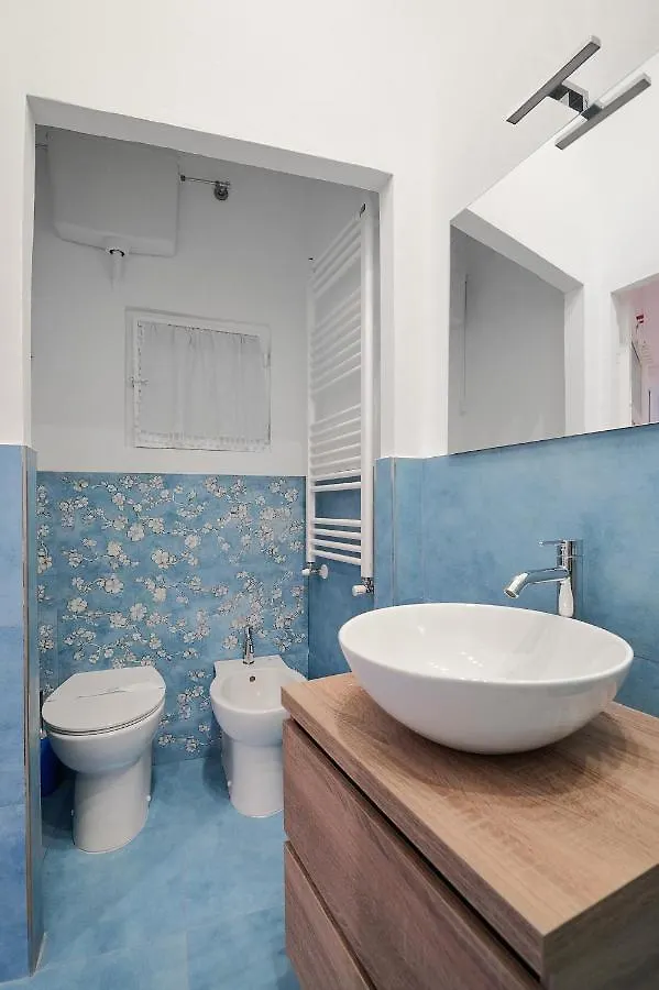Xenia Apartments - Central Studio Apartment In Navigli Area Milano