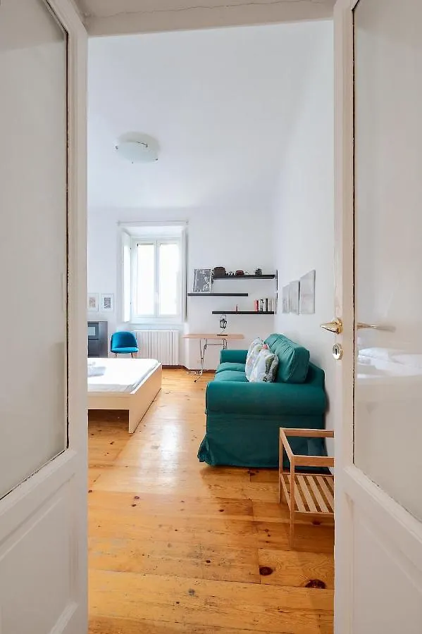 Xenia Apartments - Central Studio Apartment In Navigli Area Milano